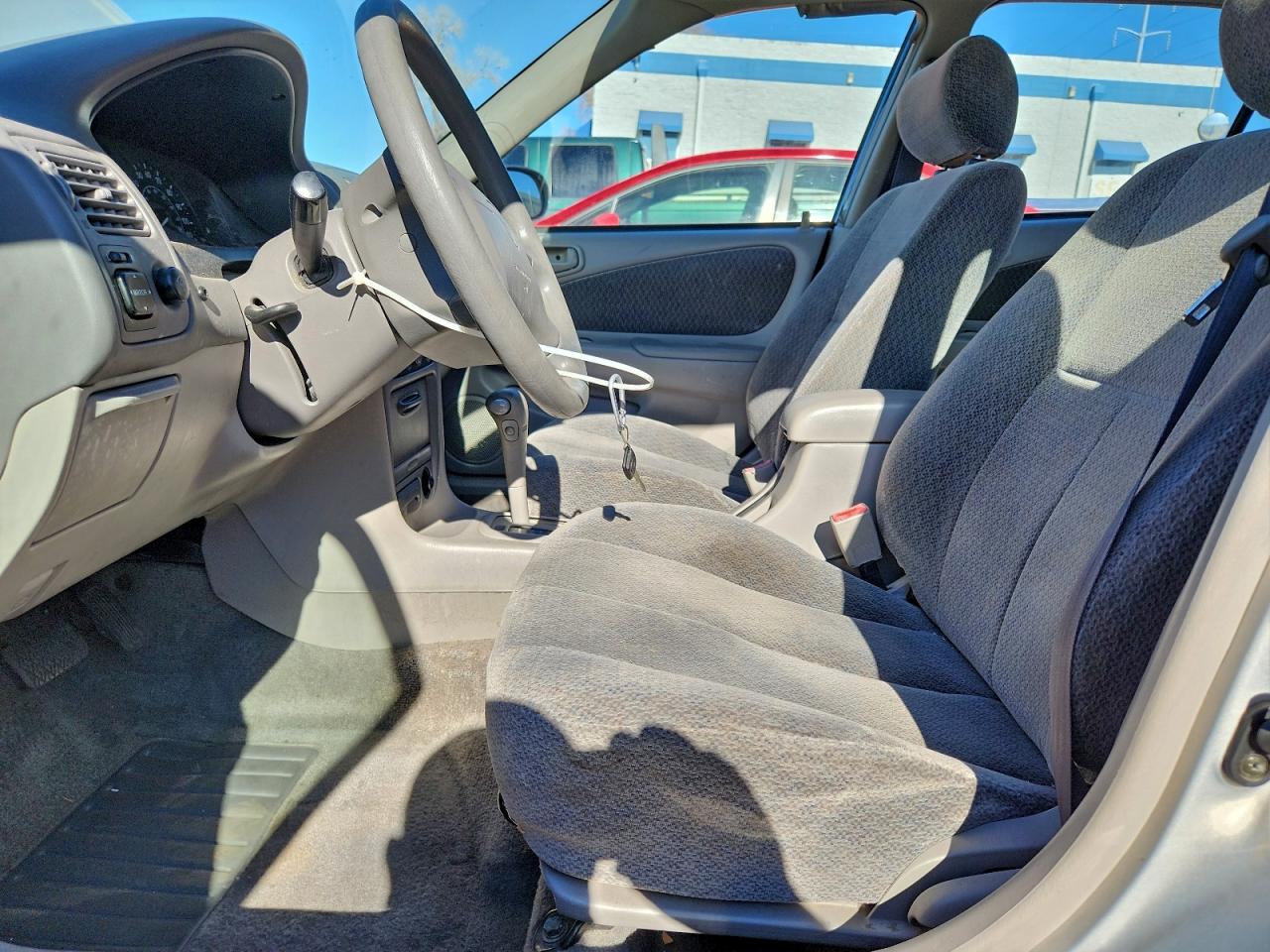 2001 TOYOTA COROLLA CE photo 7