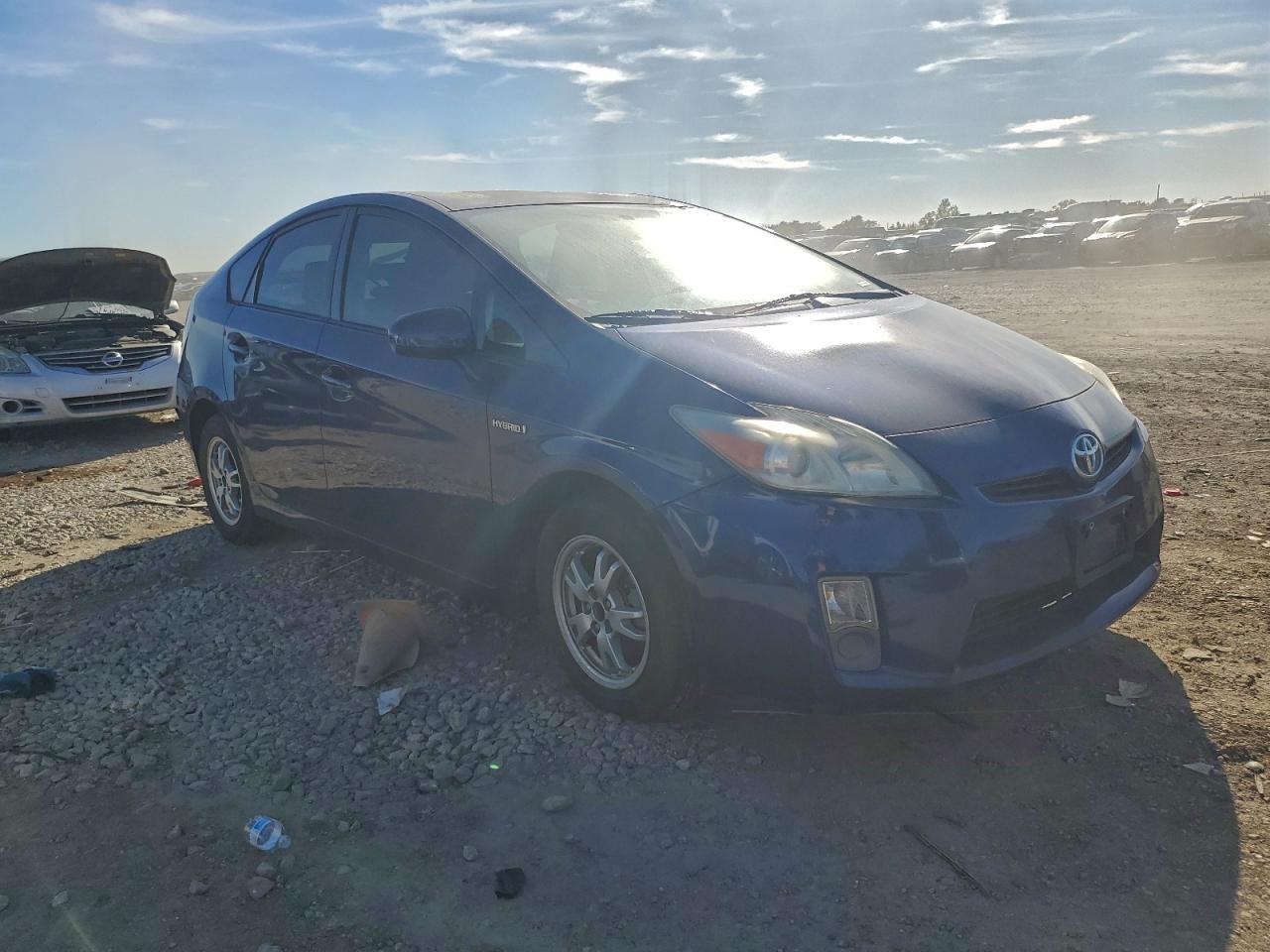 2011 TOYOTA PRIUS photo 10