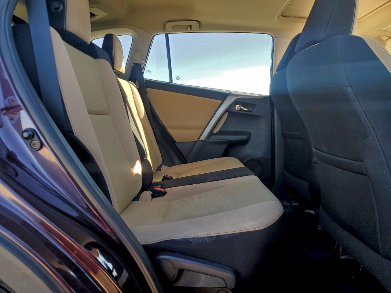 2016 TOYOTA RAV4 XLE photo 11