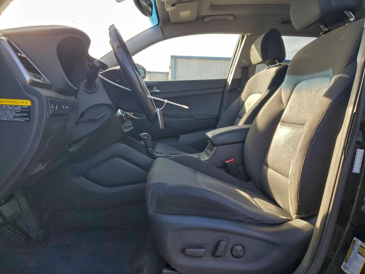 2017 HYUNDAI TUCSON LIMITED photo 13