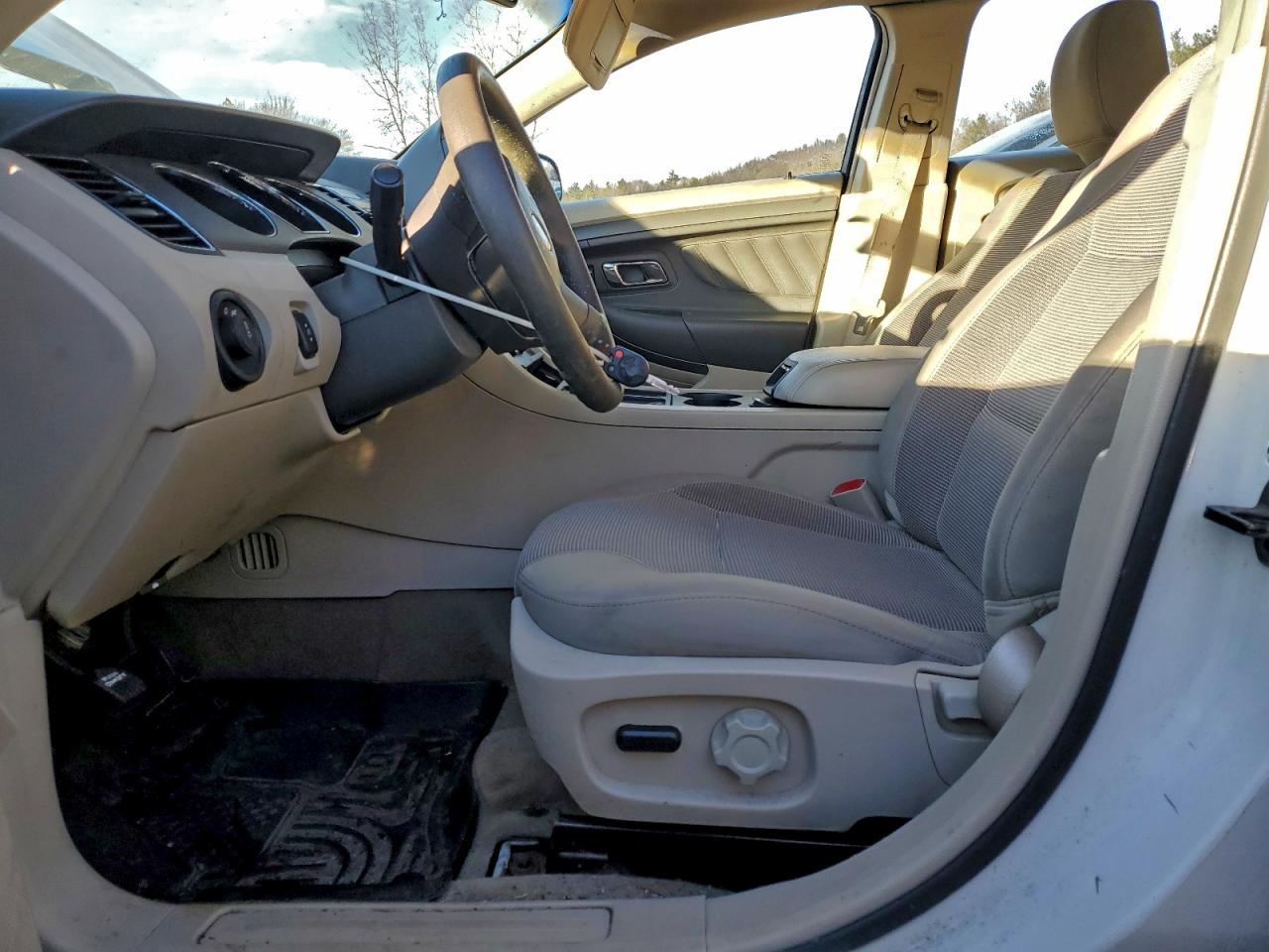 2012 FORD TAURUS SE photo 19