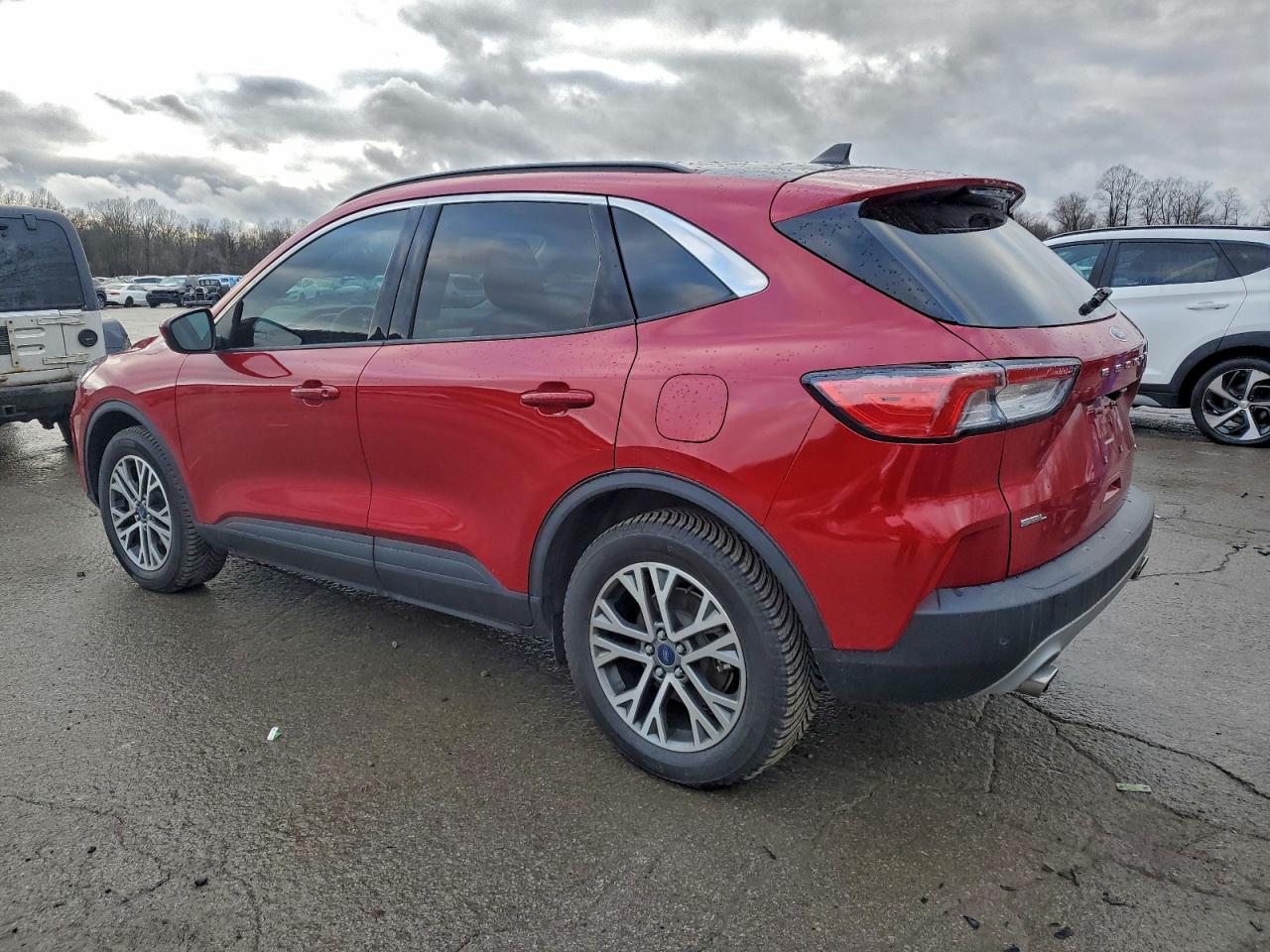 2022 FORD ESCAPE SEL photo 2