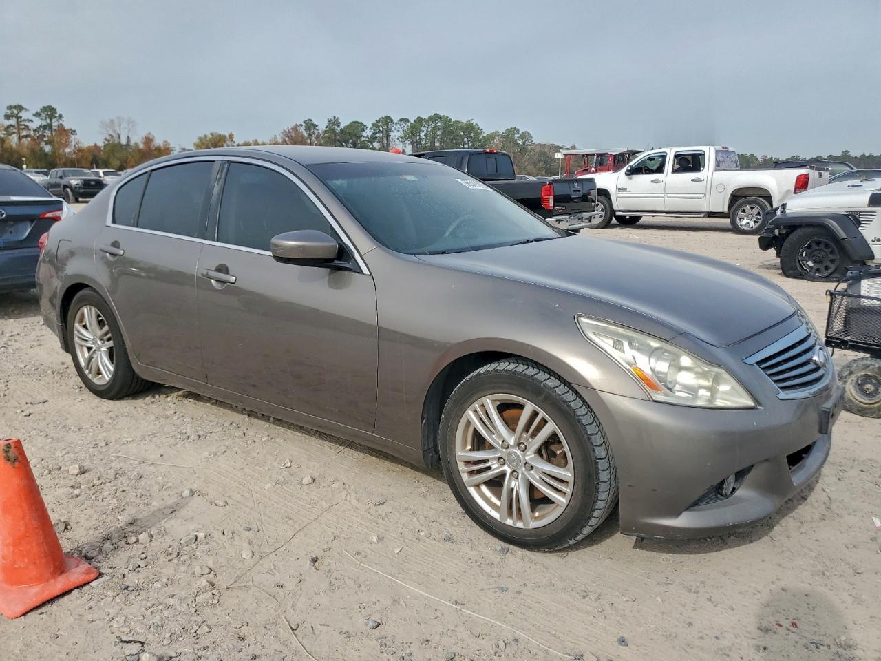 2011 INFINITI G37 BASE photo 7