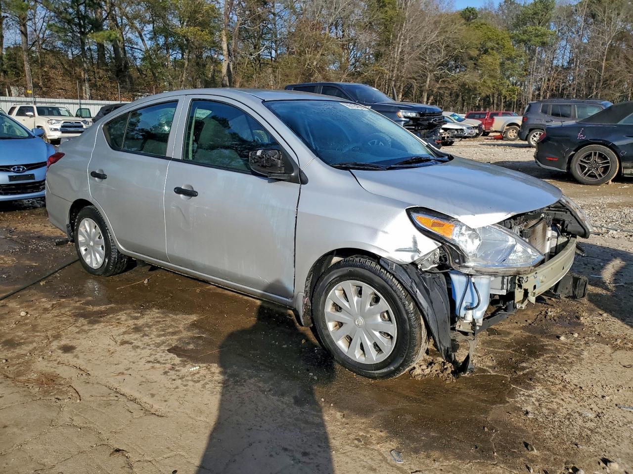 2018 NISSAN VERSA S photo 4