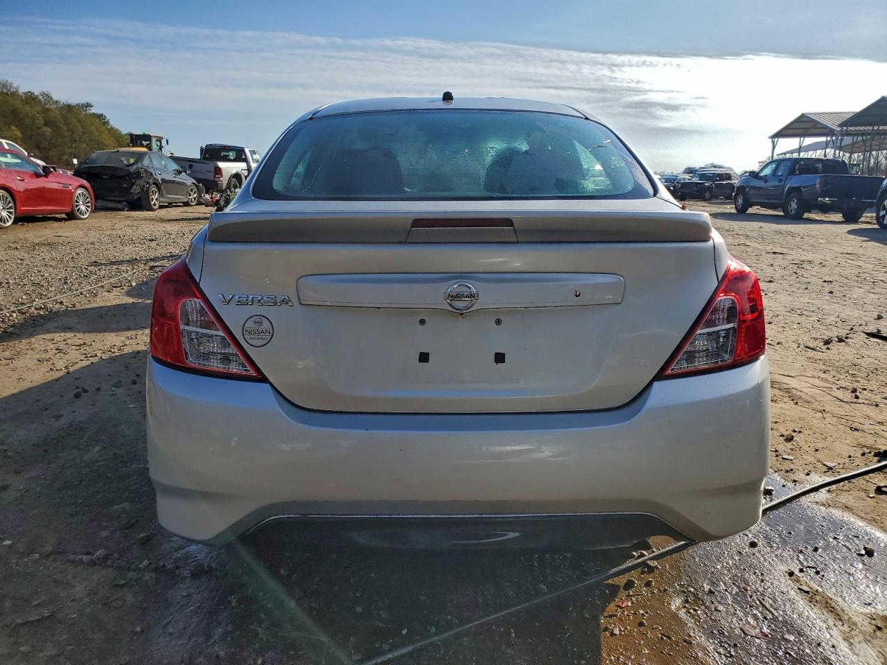 2018 NISSAN VERSA S photo 6