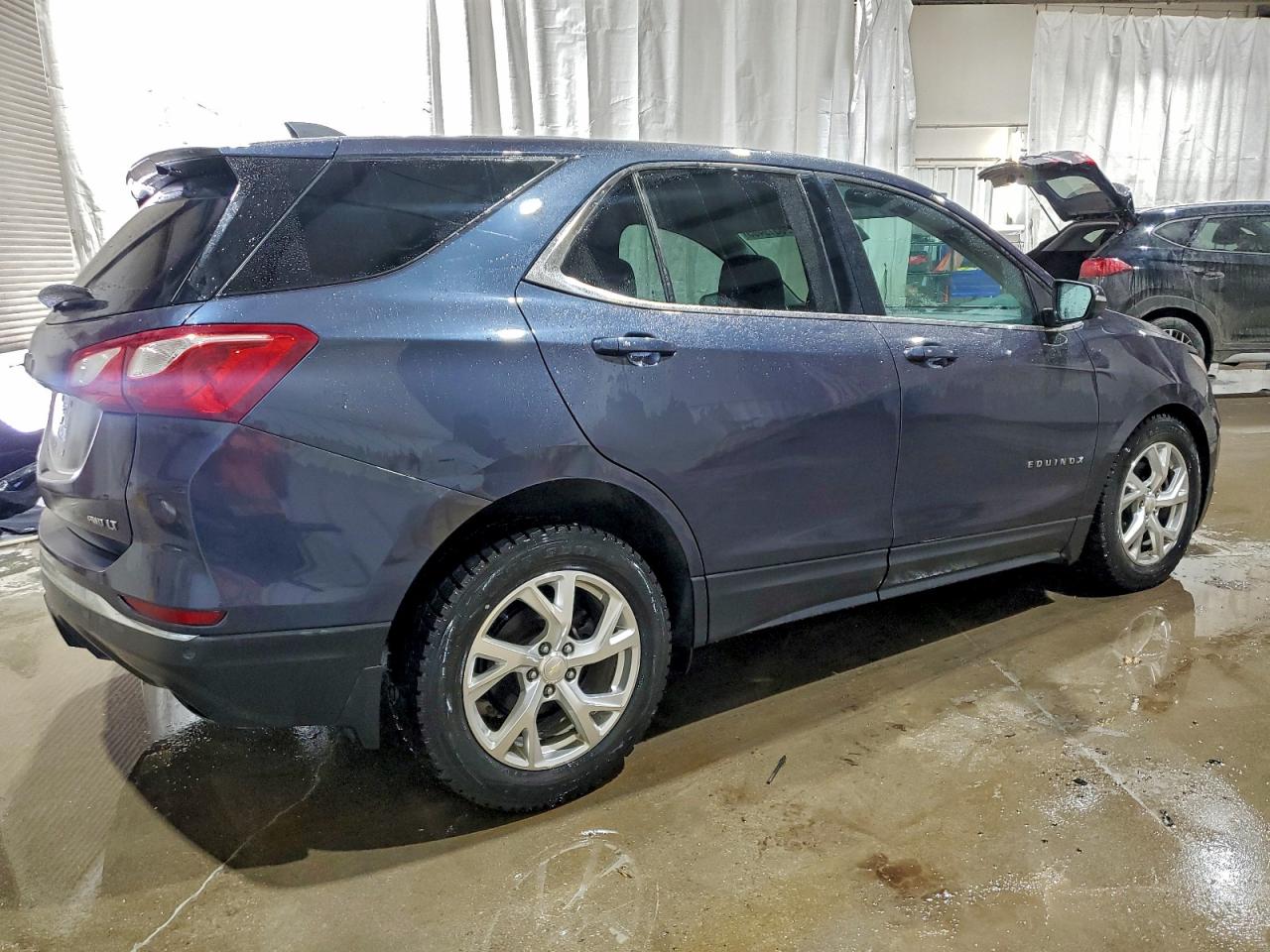 2018 CHEVROLET EQUINOX LT photo 3