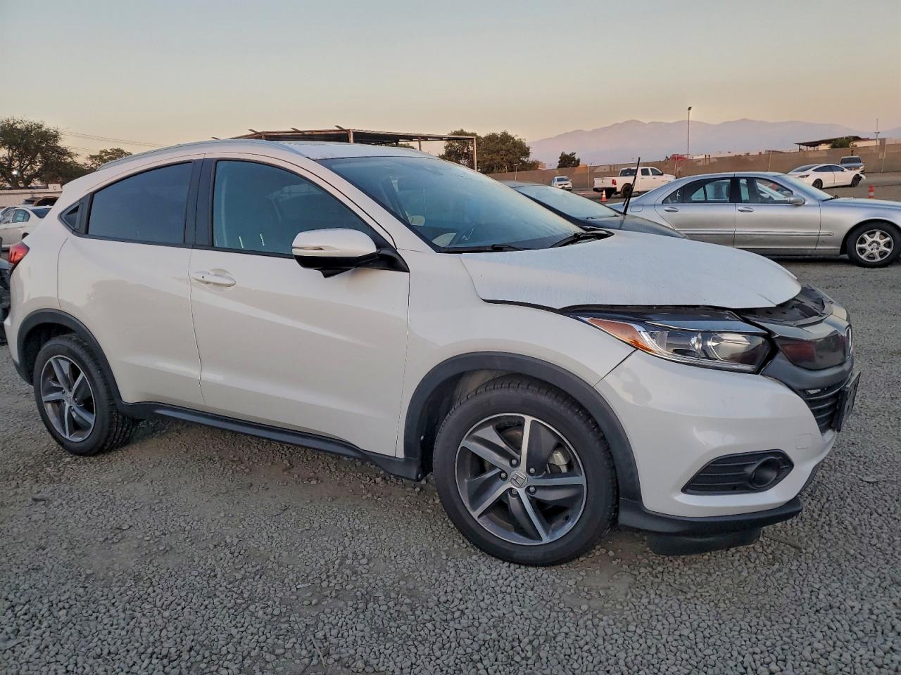 2021 HONDA HR-V EX photo 4
