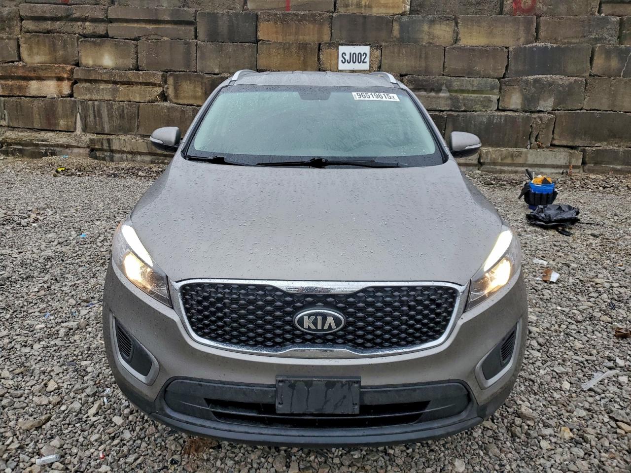 2016 KIA SORENTO LX photo 5