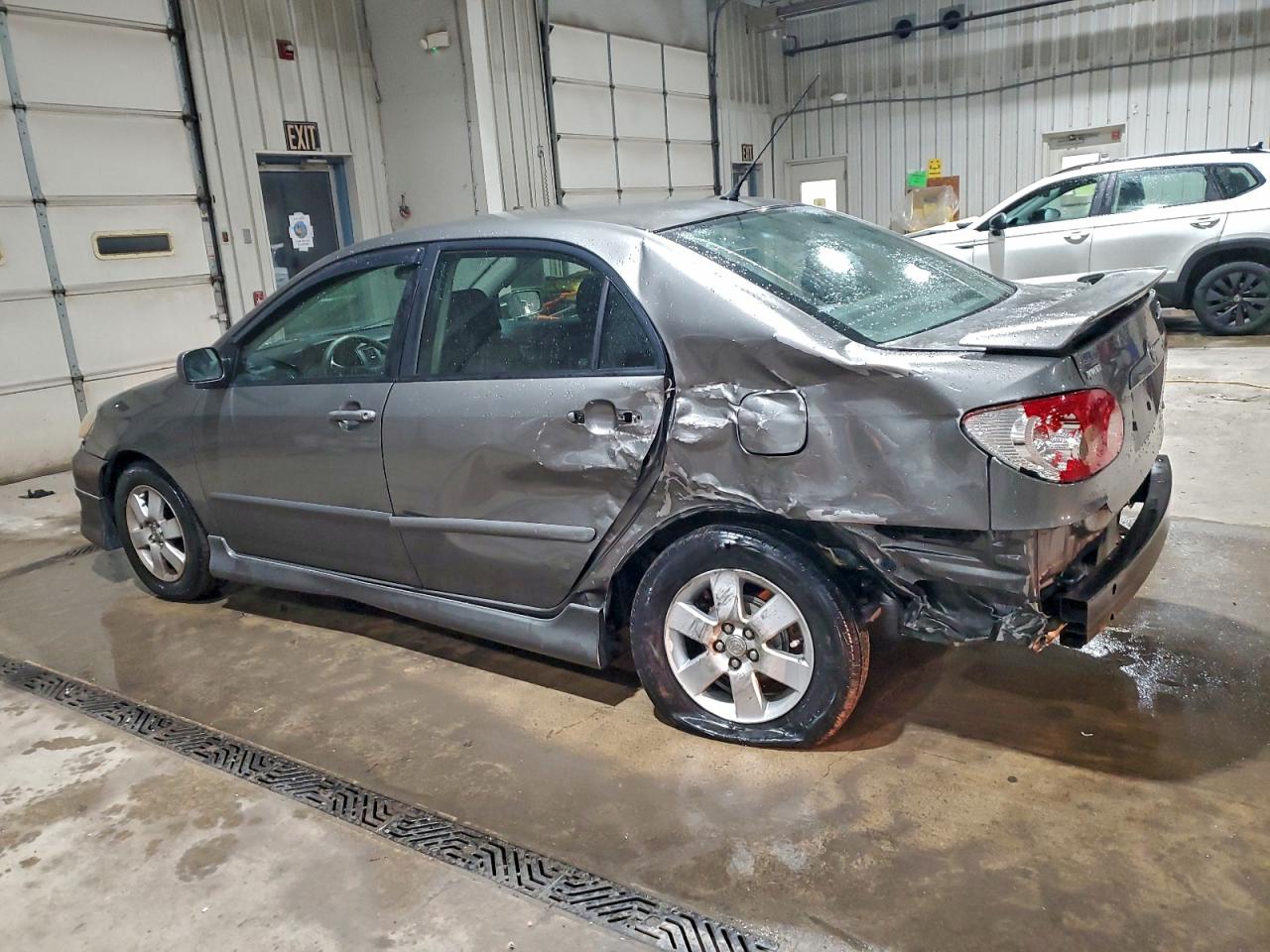 2006 TOYOTA COROLLA CE photo 2