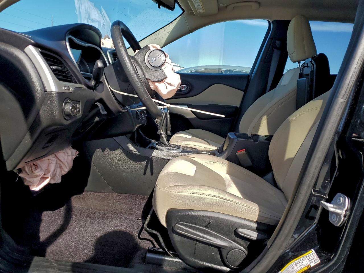 2018 JEEP CHEROKEE LATITUDE photo 19