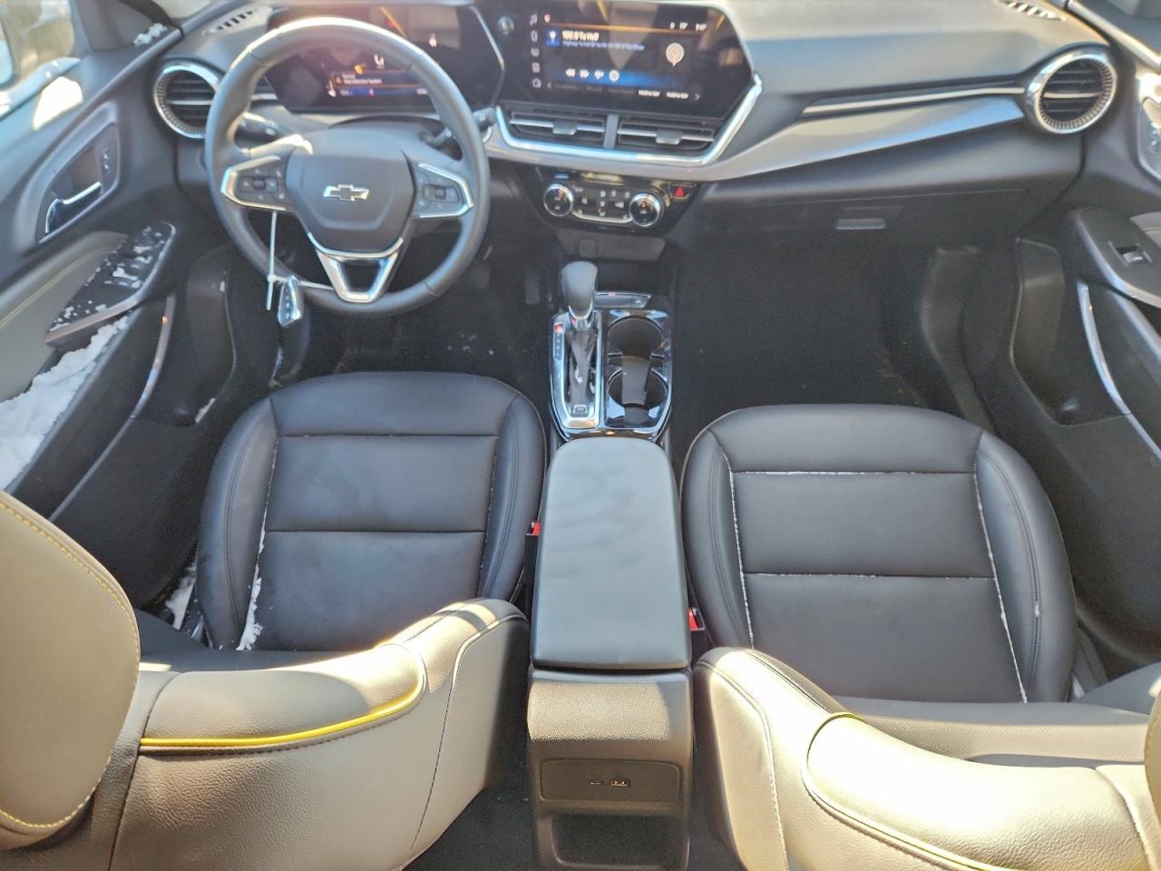 2025 CHEVROLET TRAX ACTIV photo 8