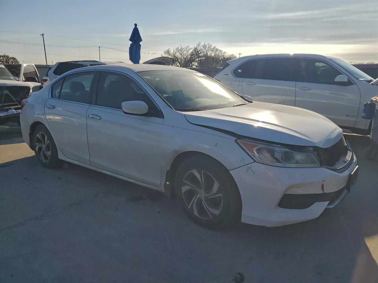 2016 HONDA ACCORD LX photo 4