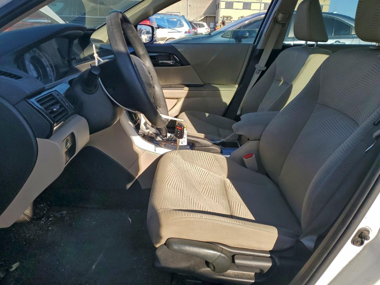 2016 HONDA ACCORD LX photo 7