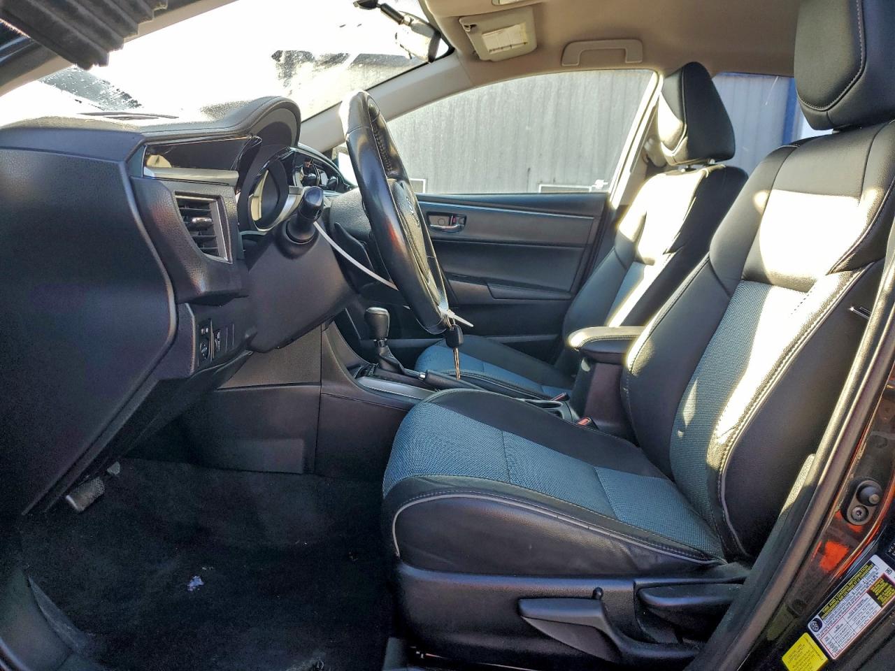 2016 TOYOTA COROLLA L photo 13