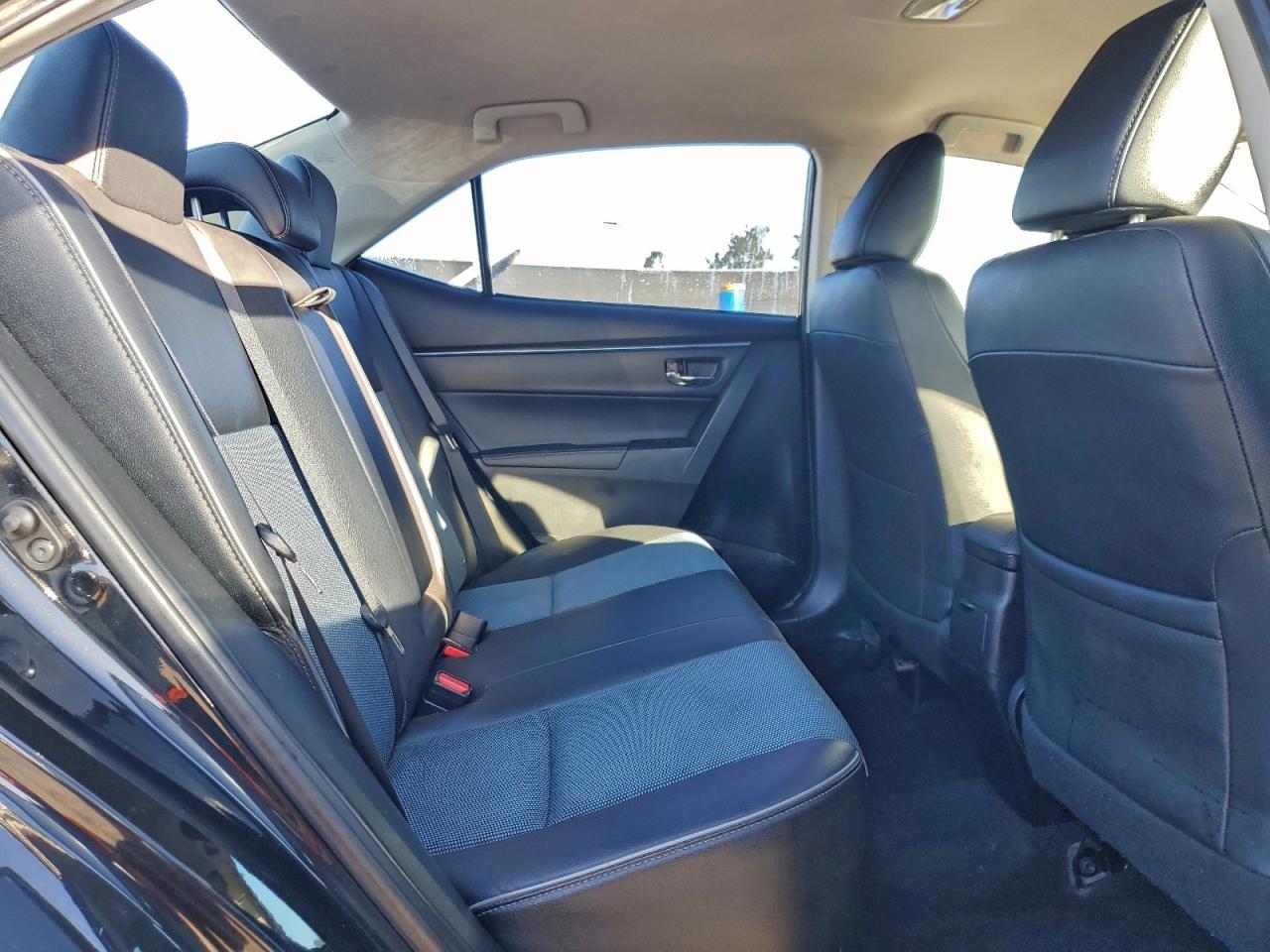 2016 TOYOTA COROLLA L photo 19