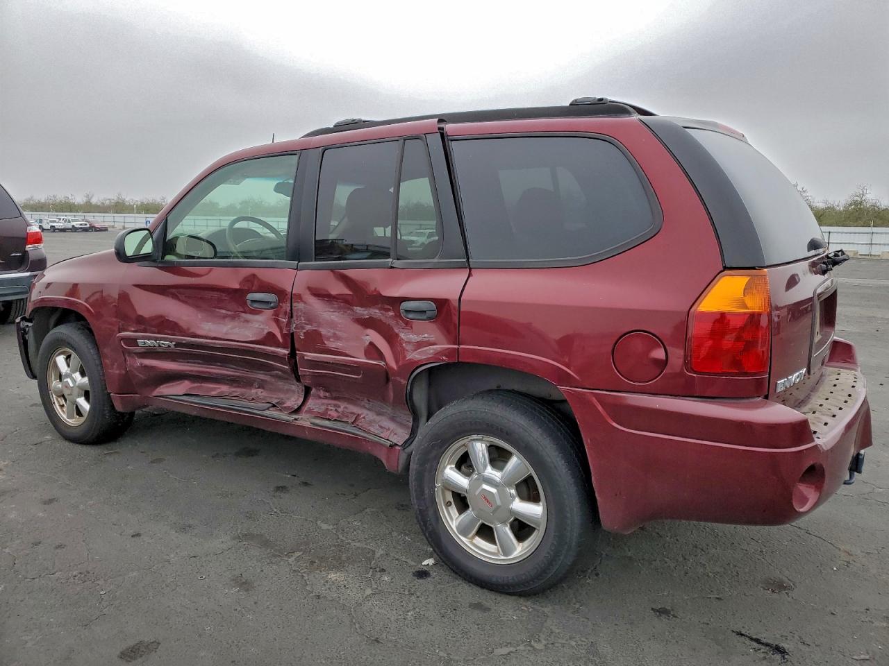 2004 GMC ENVOY photo 3