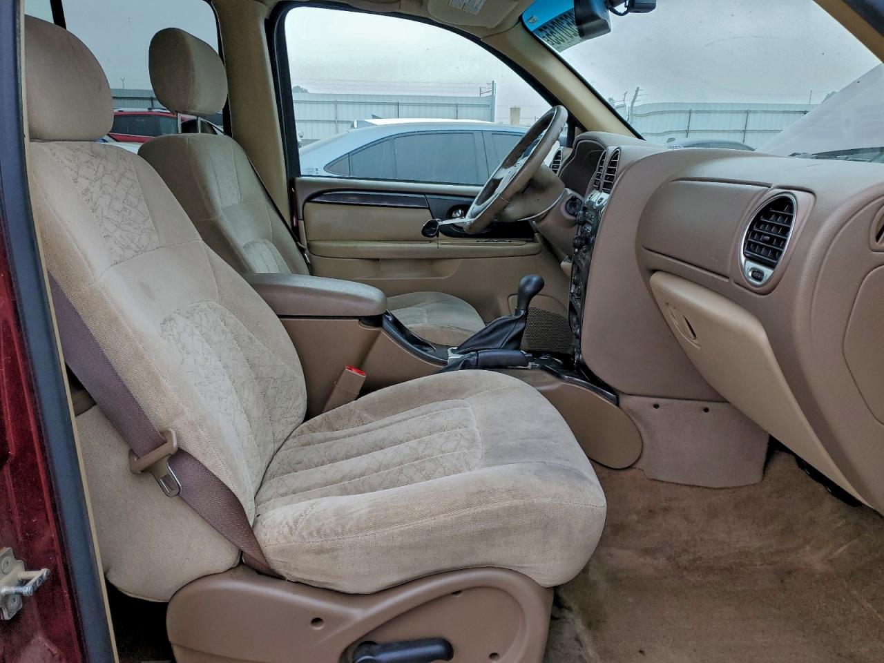 2004 GMC ENVOY photo 13