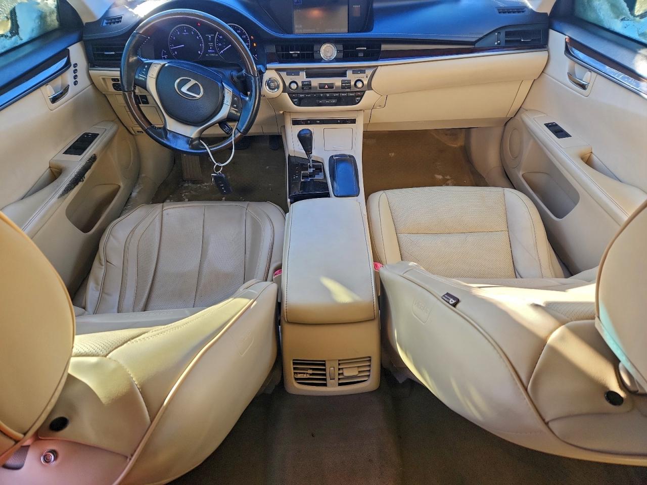 2013 LEXUS ES 350 photo 8