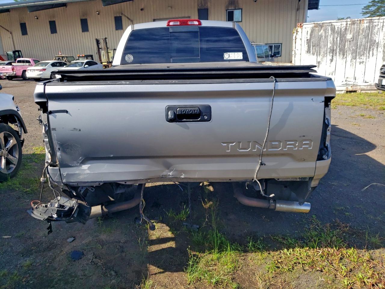 2014 TOYOTA TUNDRA photo 6