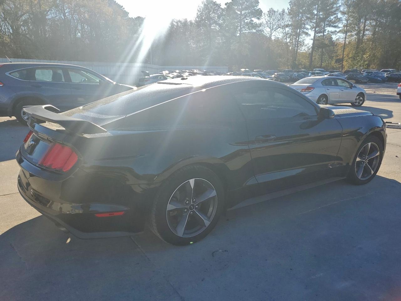 2015 FORD MUSTANG photo 3