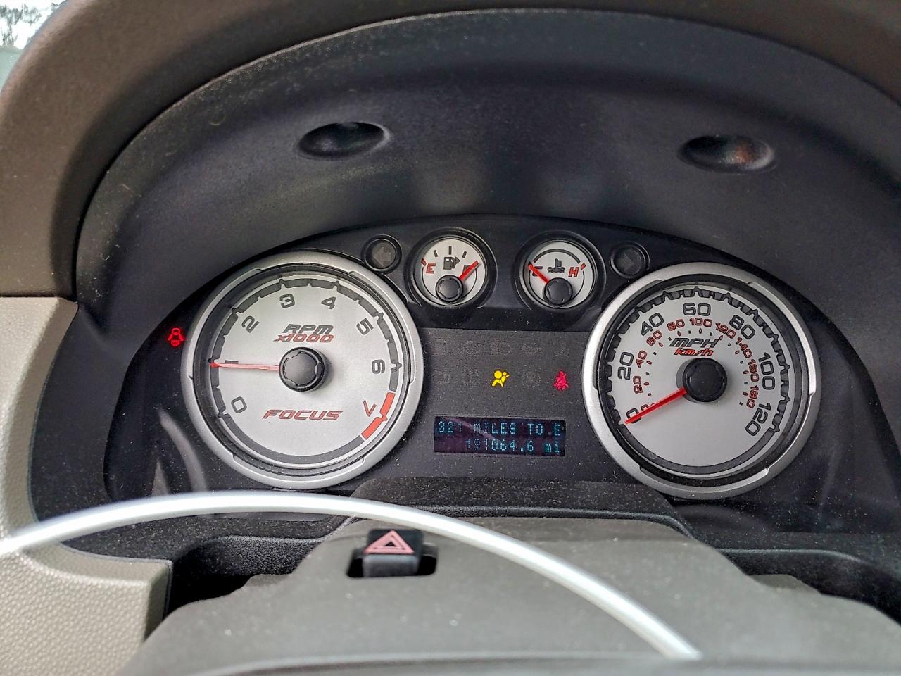 2009 FORD FOCUS SE photo 9