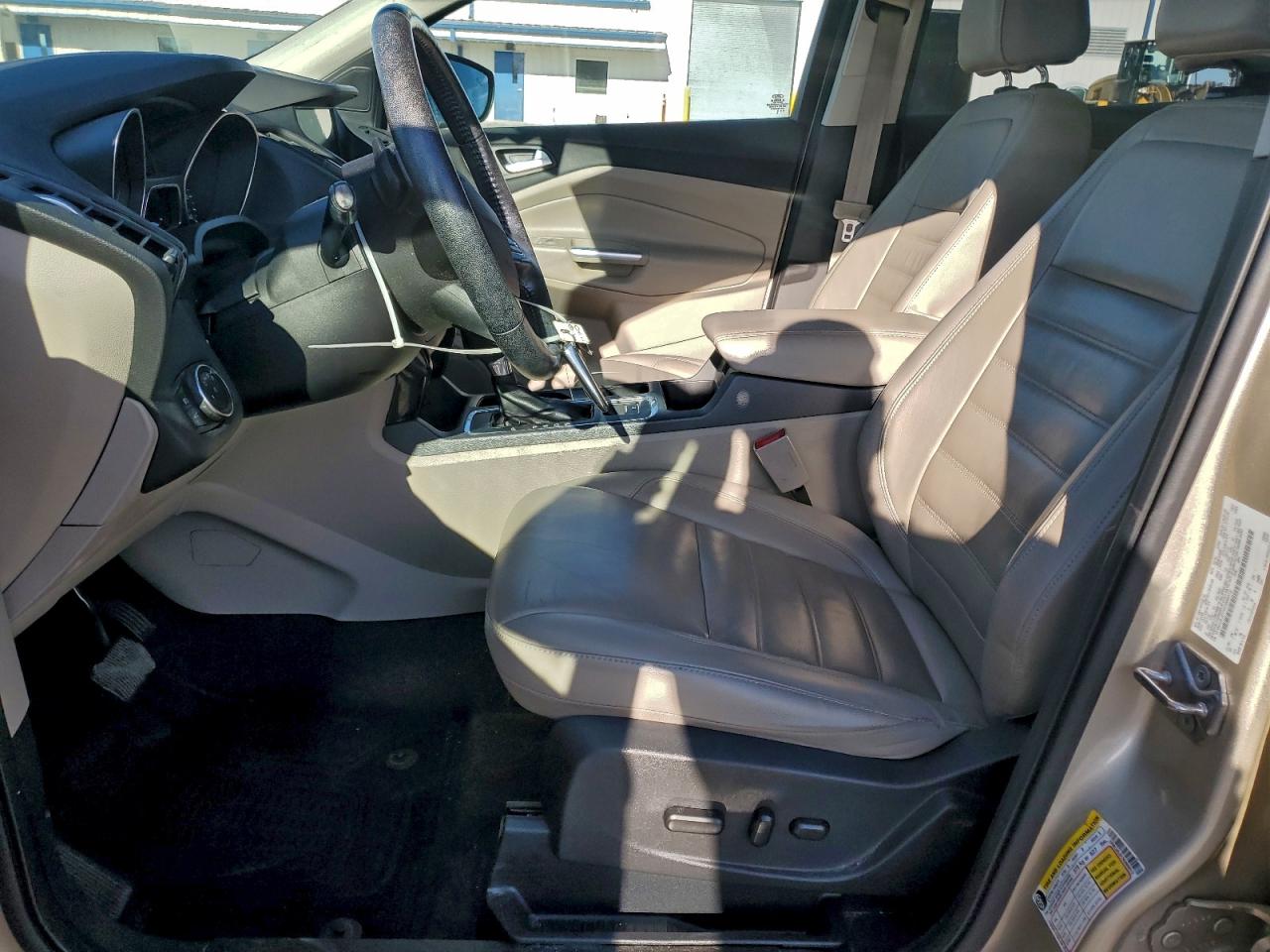2017 FORD ESCAPE TITANIUM photo 7