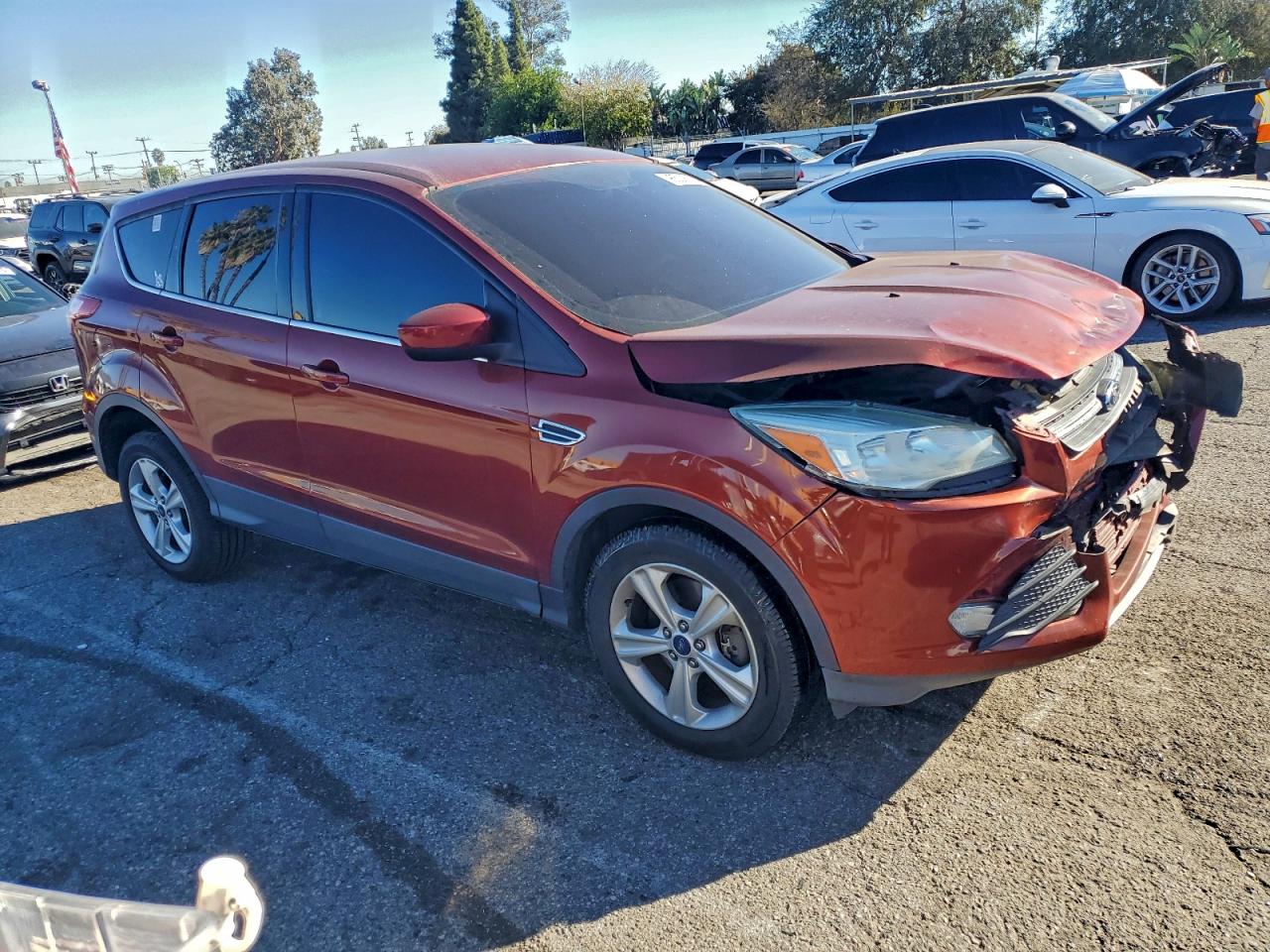 2015 FORD ESCAPE SE photo 4