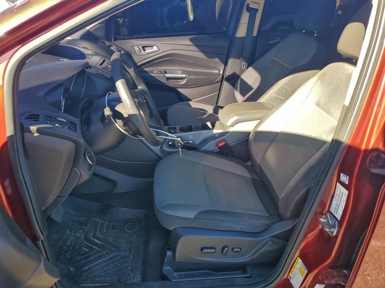 2015 FORD ESCAPE SE photo 7