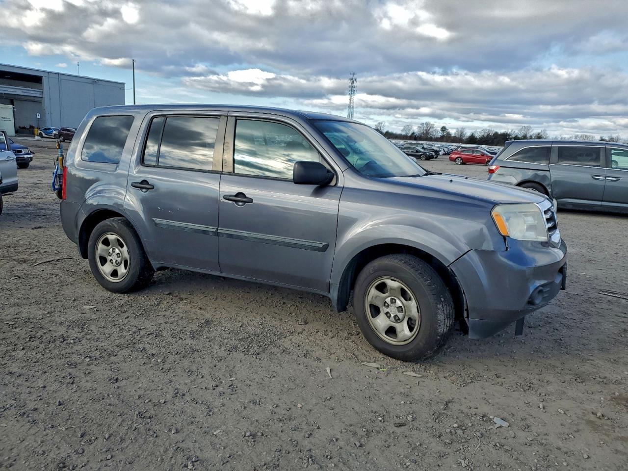 2015 HONDA PILOT LX photo 4