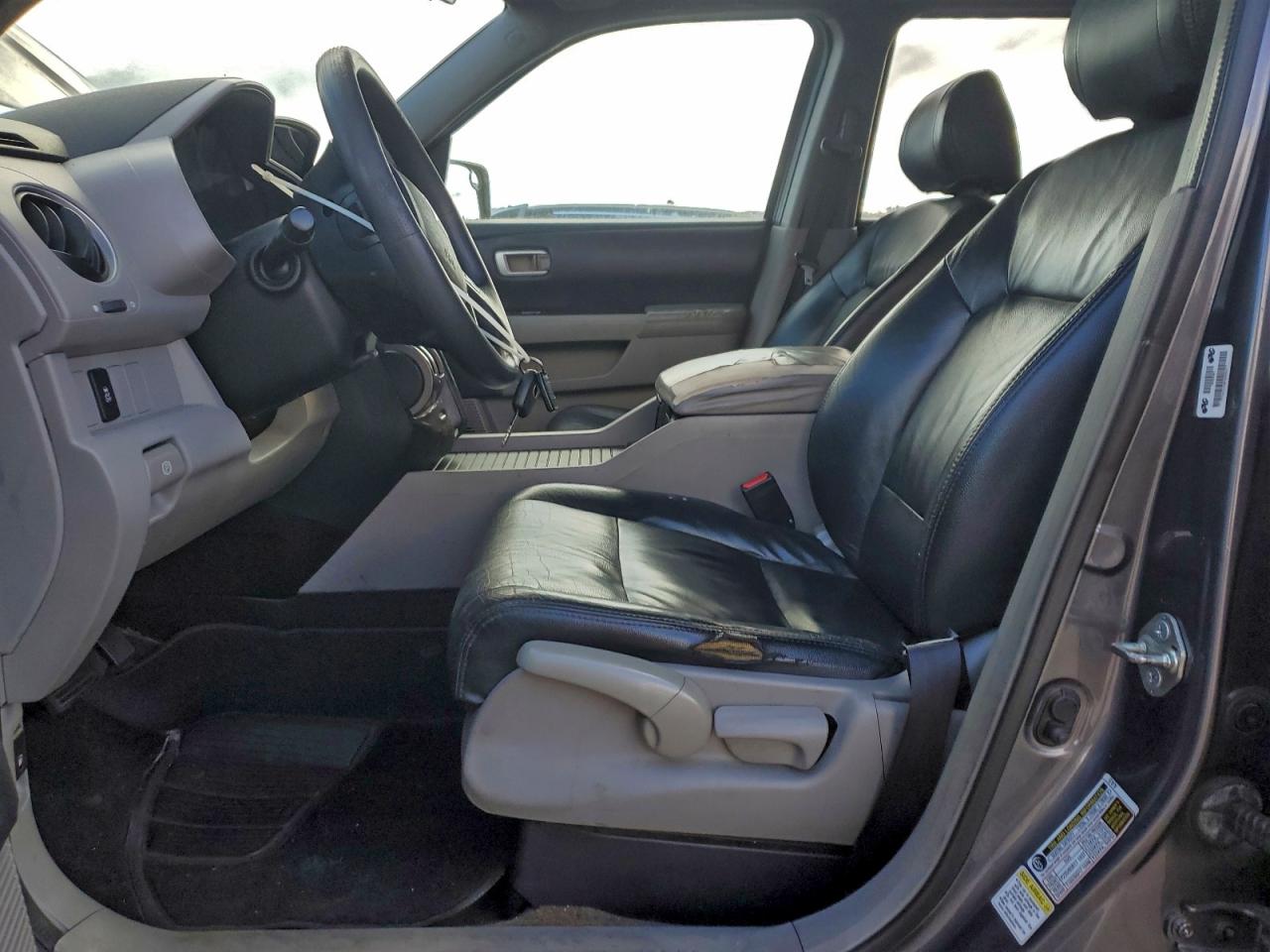 2015 HONDA PILOT LX photo 7