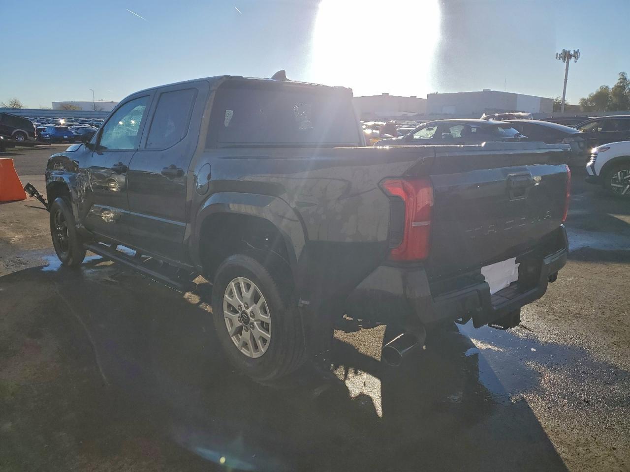 2024 TOYOTA TACOMA DOUBLE CAB photo 2