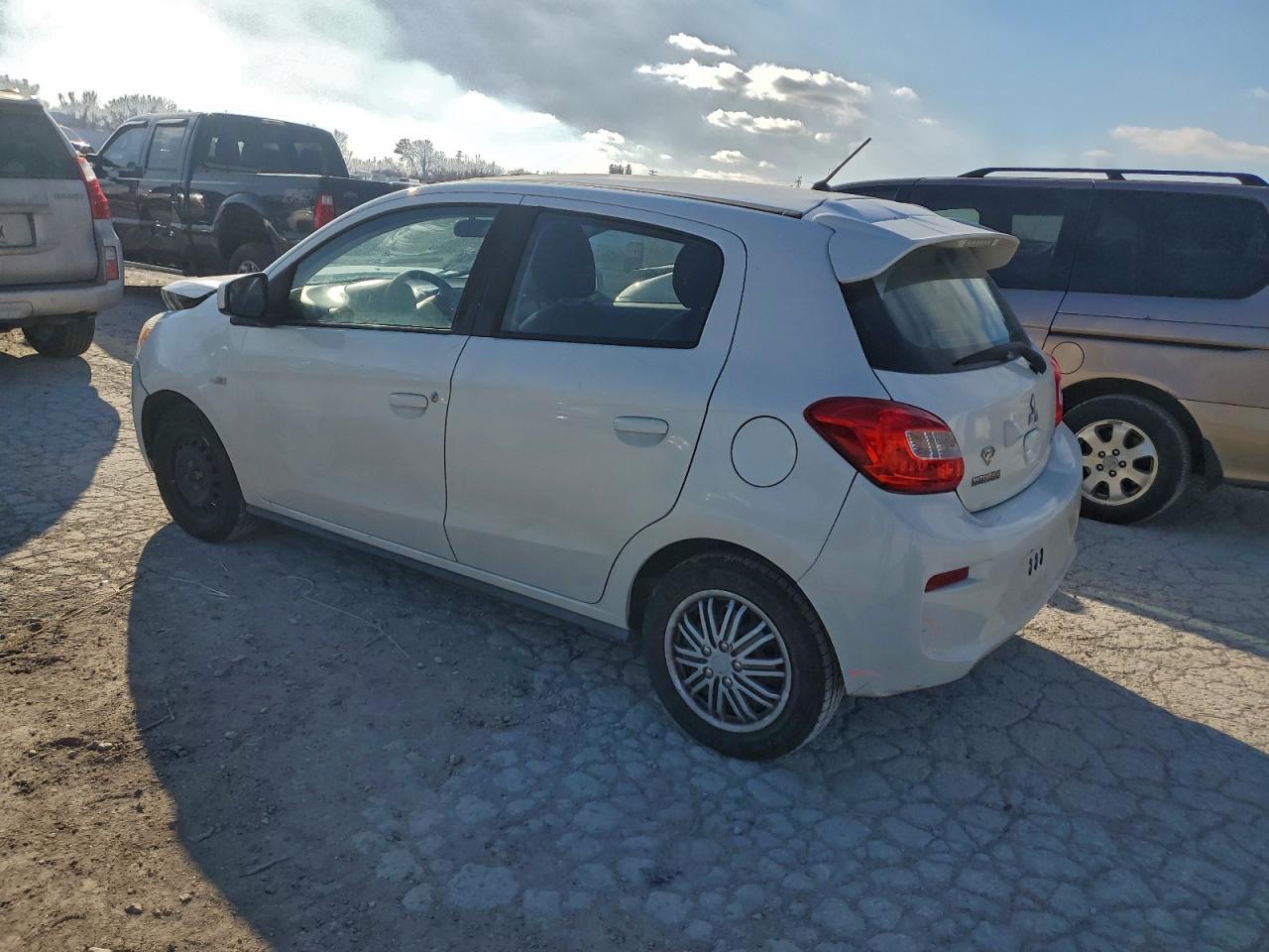 2018 MITSUBISHI MIRAGE ES photo 2