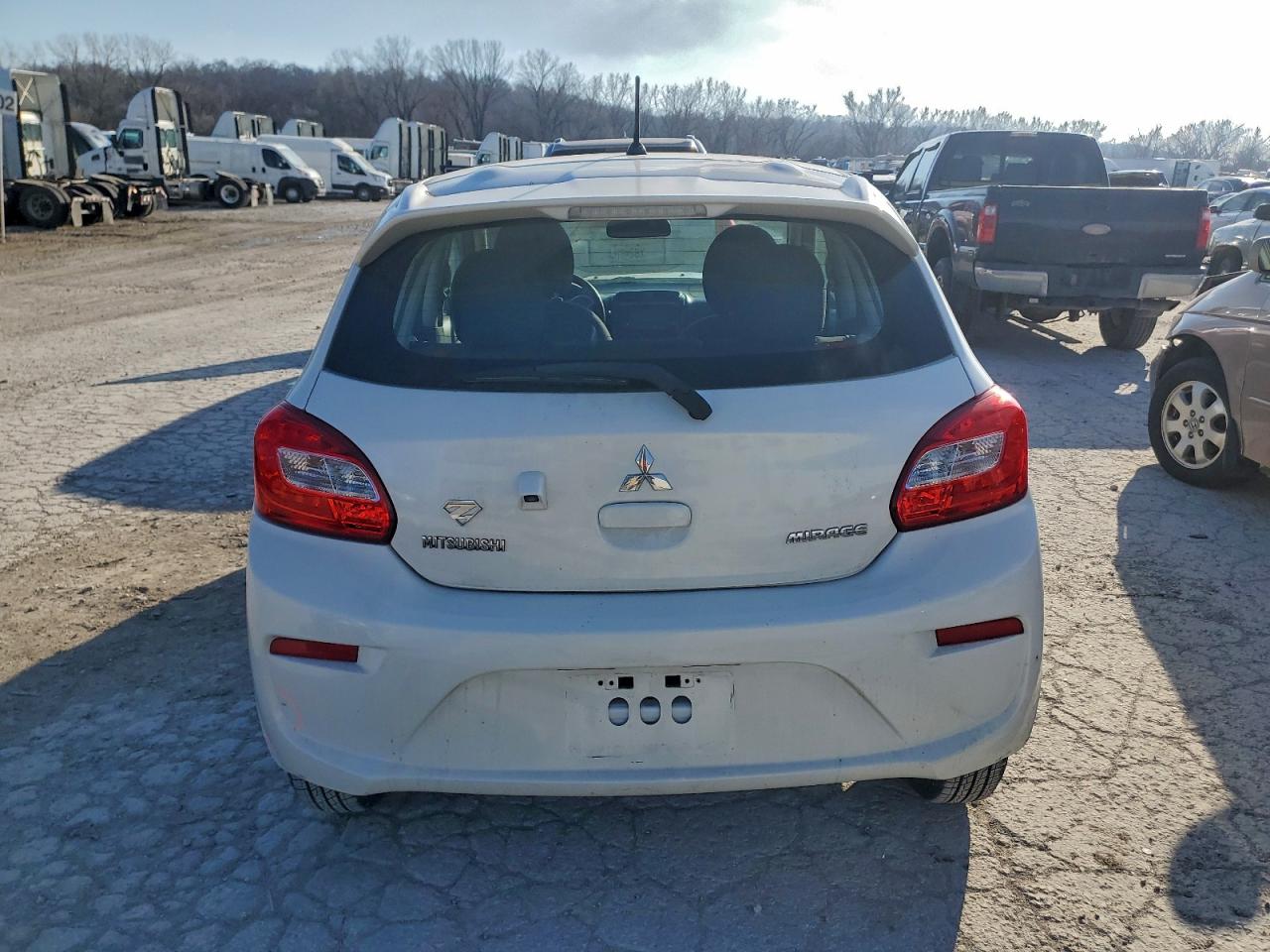 2018 MITSUBISHI MIRAGE ES photo 6