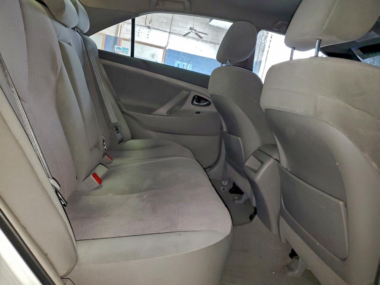 2010 TOYOTA CAMRY BASE photo 10