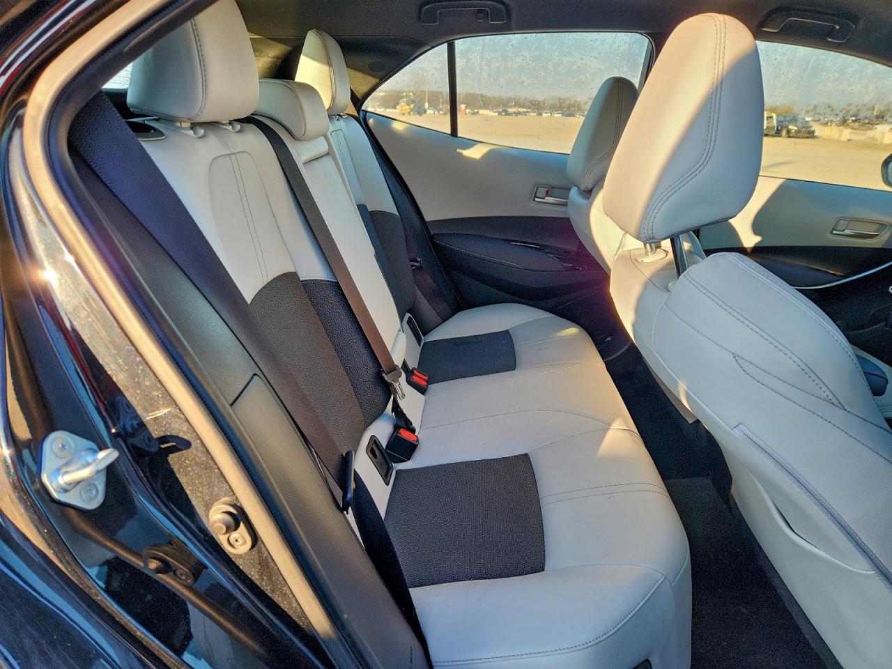 2022 TOYOTA COROLLA XSE photo 10
