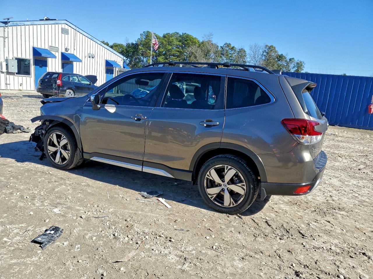 2020 SUBARU FORESTER TOURING photo 2