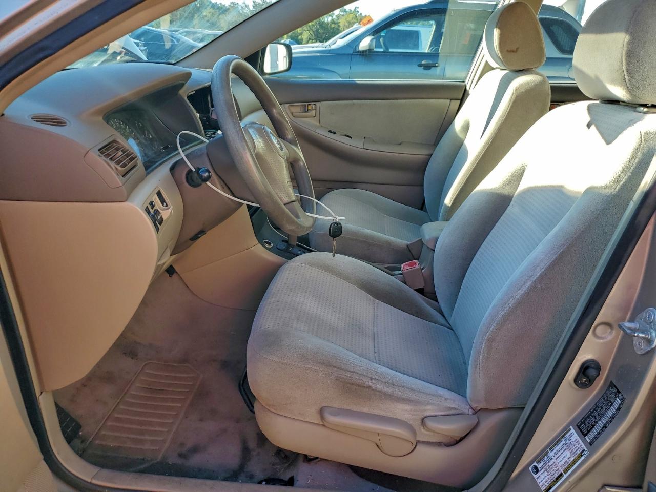 2005 TOYOTA COROLLA CE photo 7