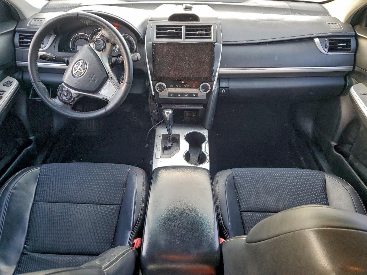 2013 TOYOTA CAMRY L photo 8