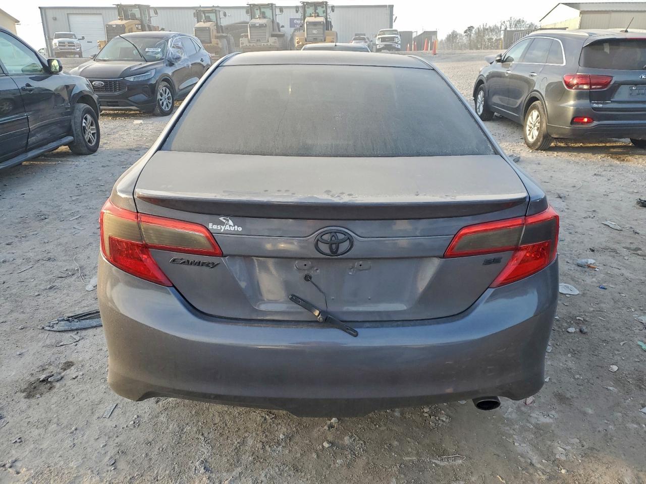 2013 TOYOTA CAMRY L photo 6