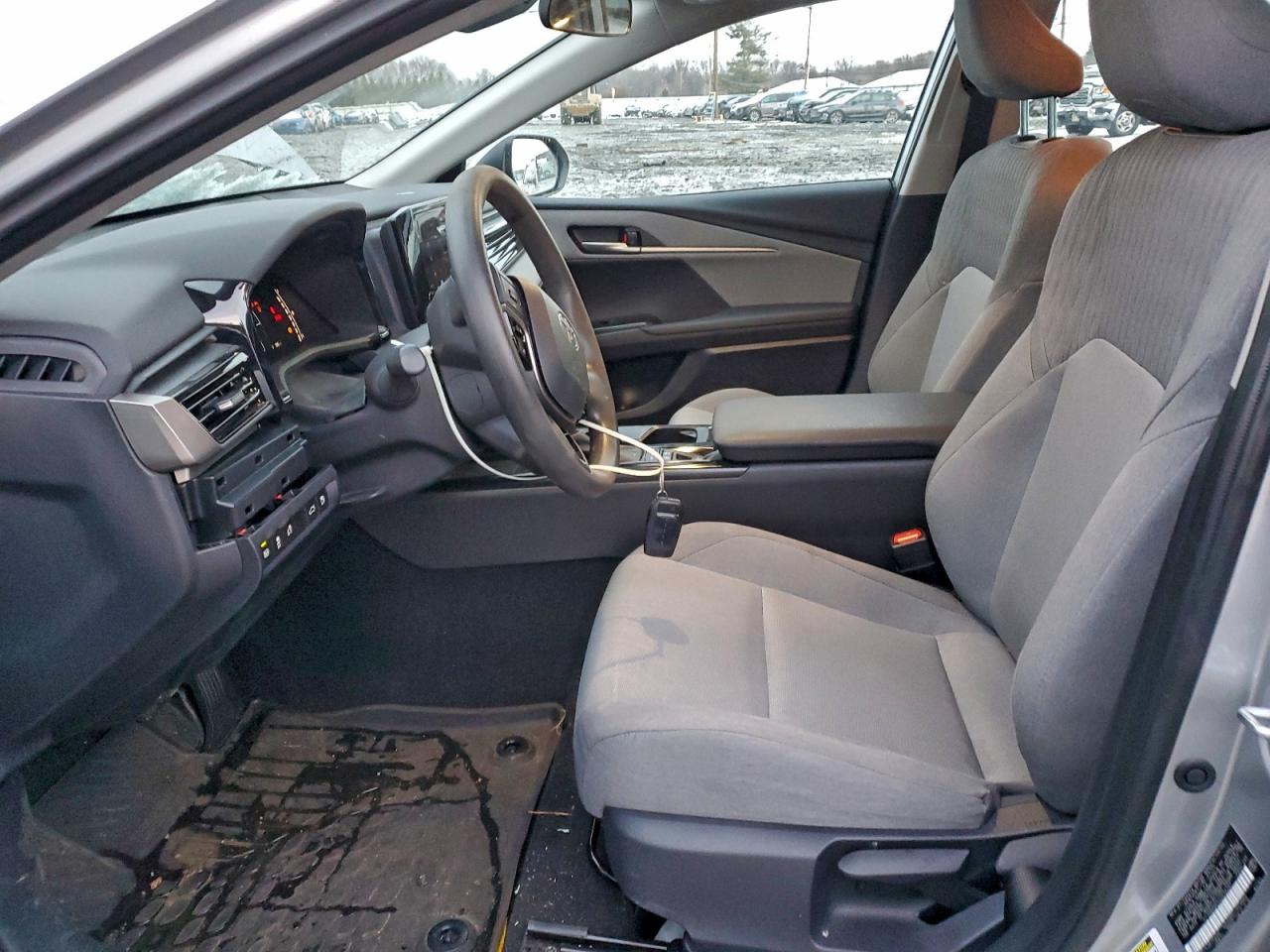 2025 TOYOTA CAMRY XSE photo 7