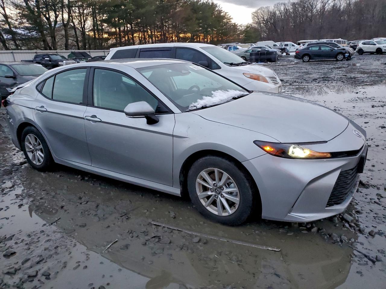 2025 TOYOTA CAMRY XSE photo 4