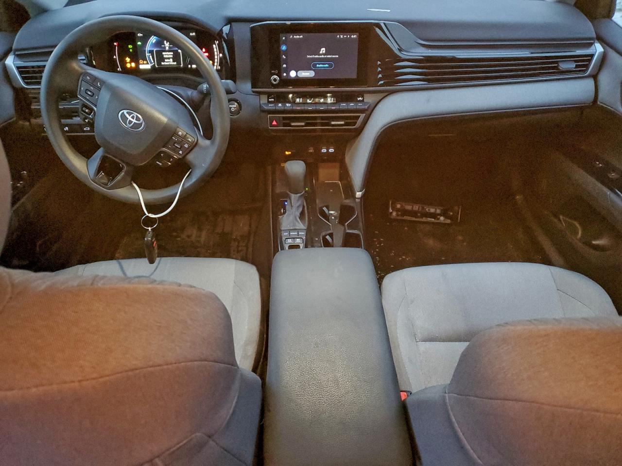 2025 TOYOTA CAMRY XSE photo 8