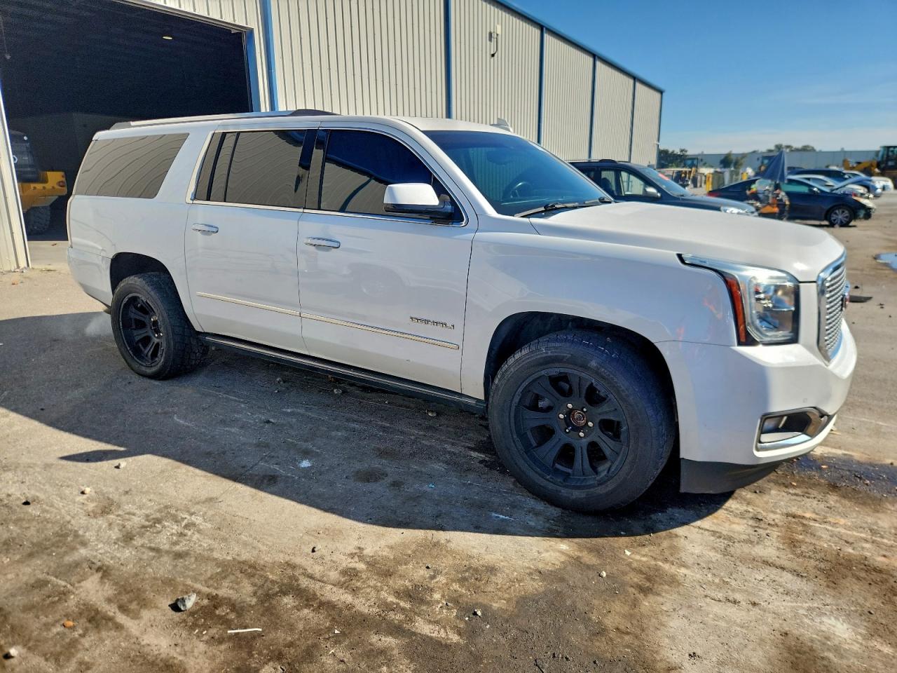 2015 GMC YUKON XL DENALI photo 4
