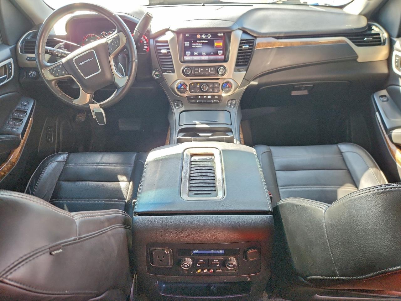 2015 GMC YUKON XL DENALI photo 8