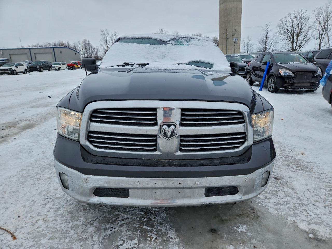 2018 RAM 1500 SLT photo 5