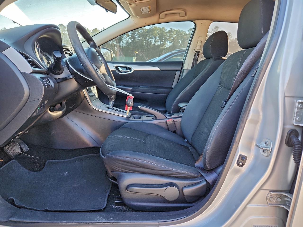 2015 NISSAN SENTRA S photo 7