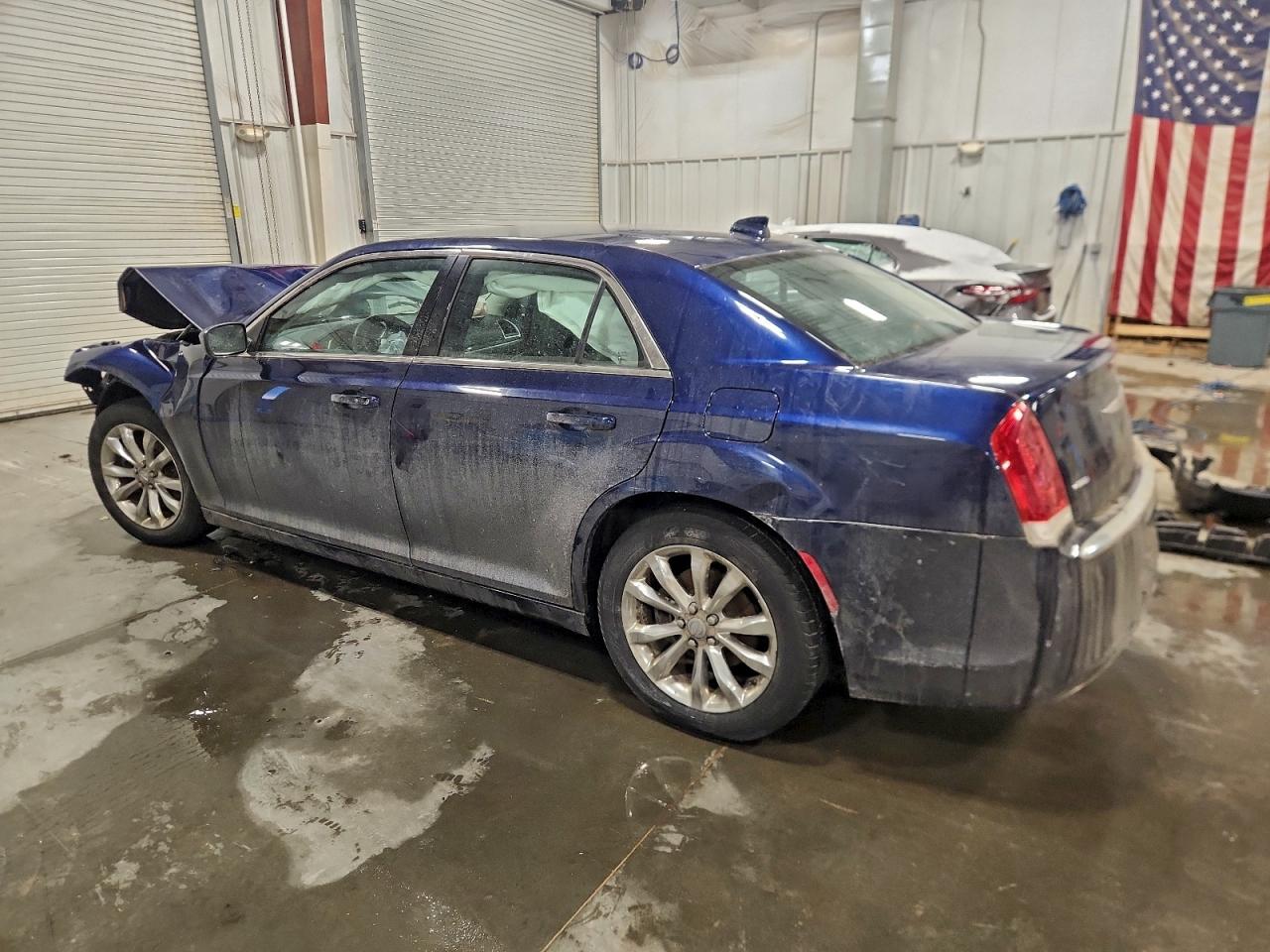 2016 CHRYSLER 300 LIMITED photo 2
