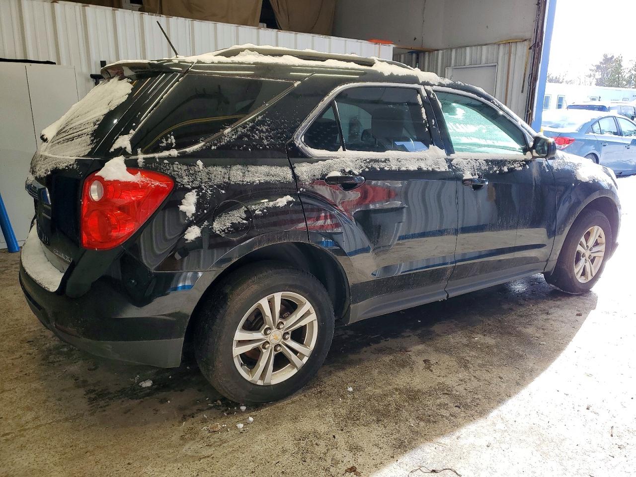 2015 CHEVROLET EQUINOX LT photo 3