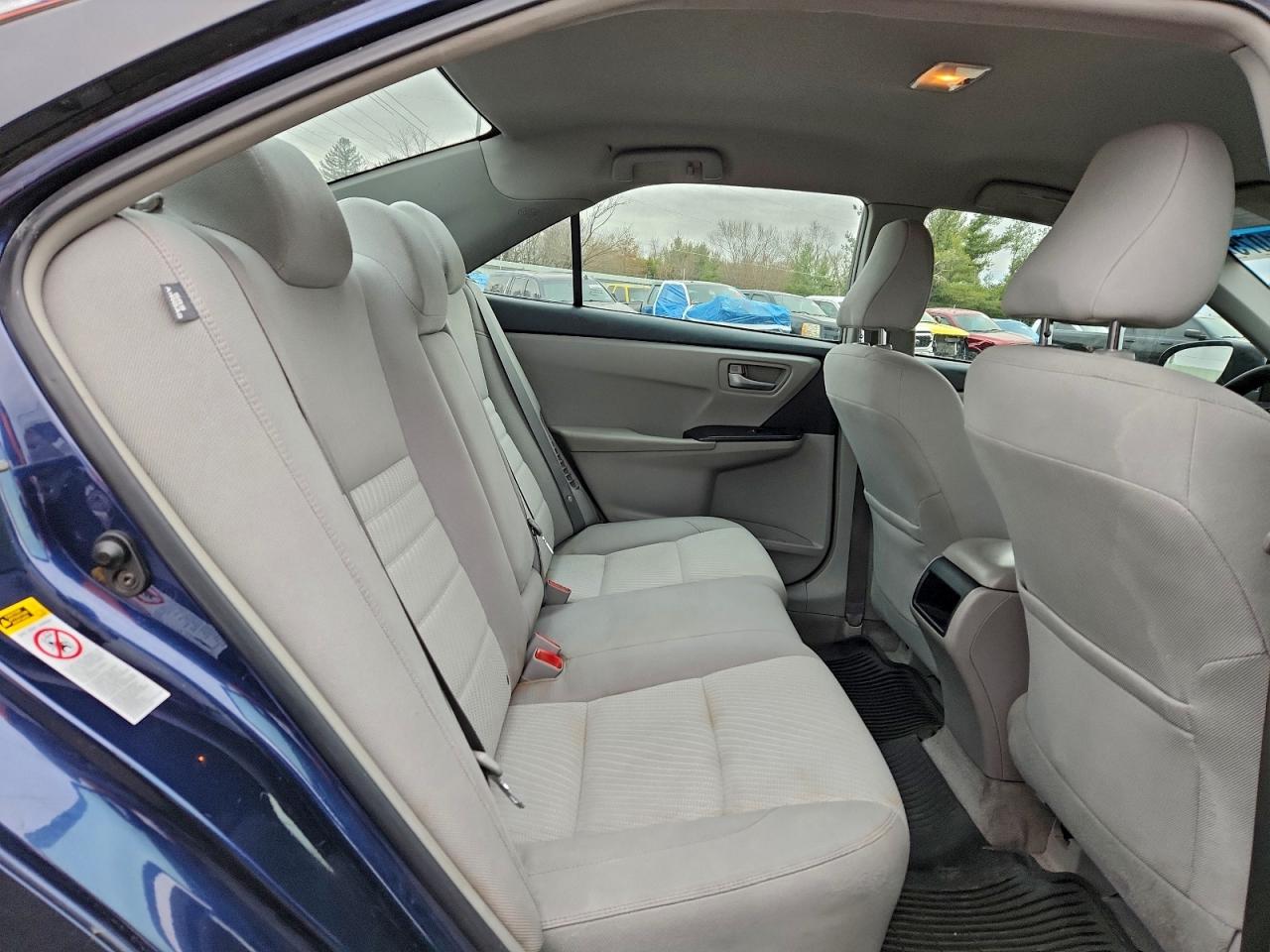 2017 TOYOTA CAMRY HYBRID photo 10