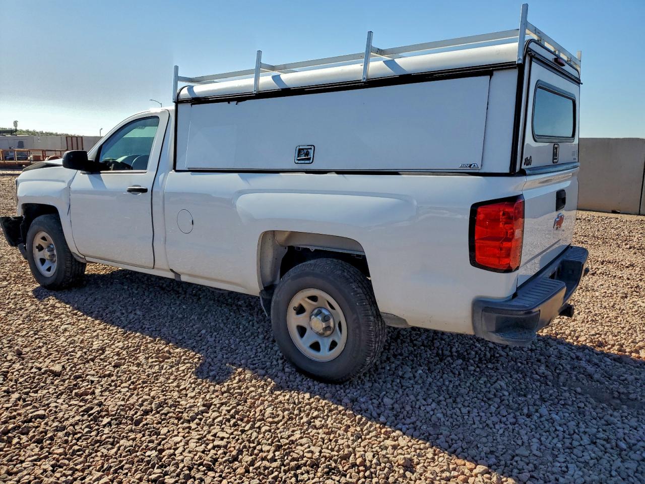 2018 CHEVROLET SILVERADO C1500 photo 2